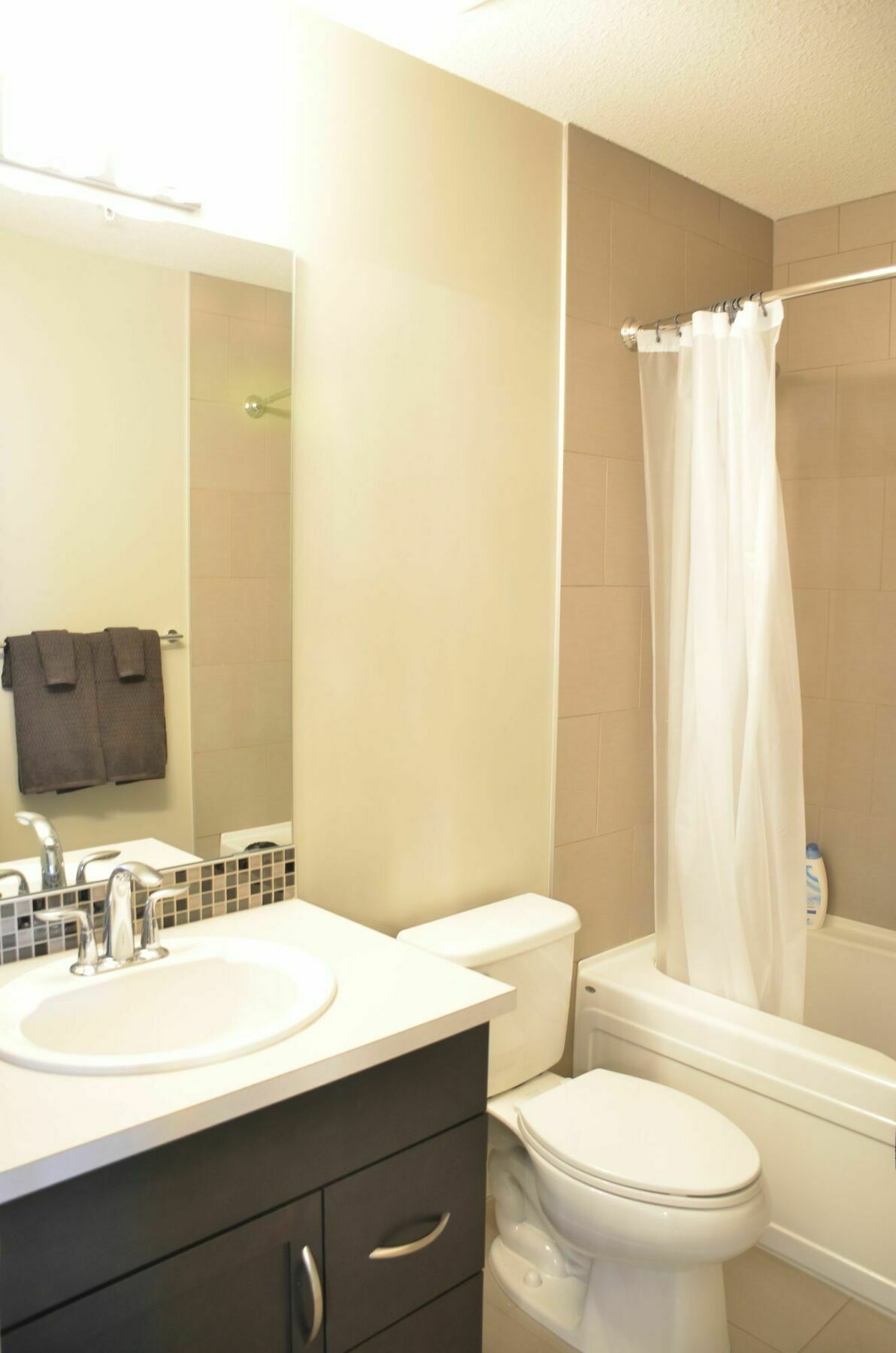 YYC Monki Di Executive Suites - Alura מראה חיצוני תמונה